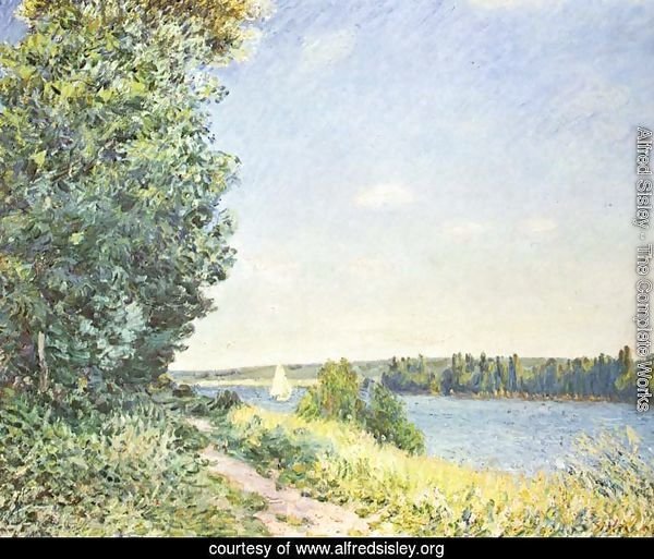 Normandy, the water path, in the evening at Sahurs